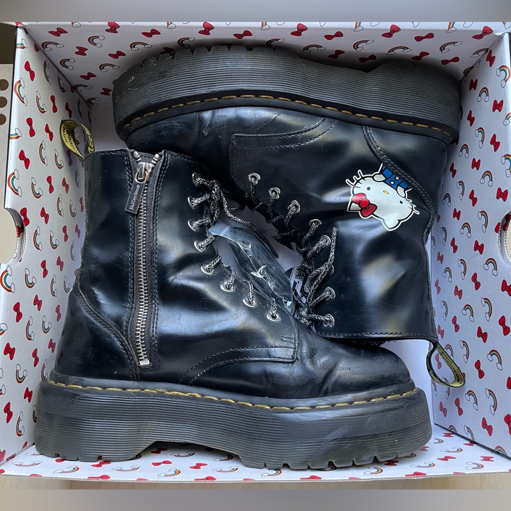 Doc Martens X Hello Kitty Jaden platform boots